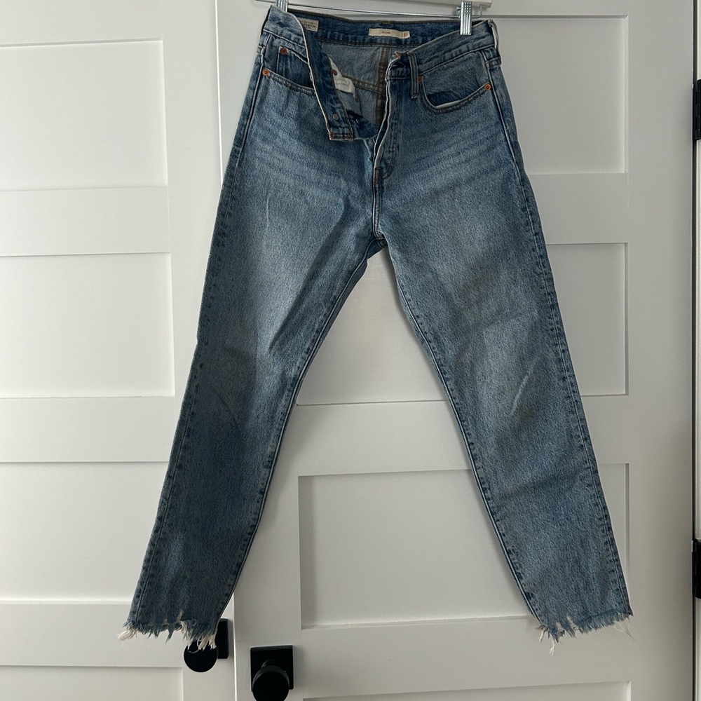 Levi’s wedgie jeans size 27 never worn